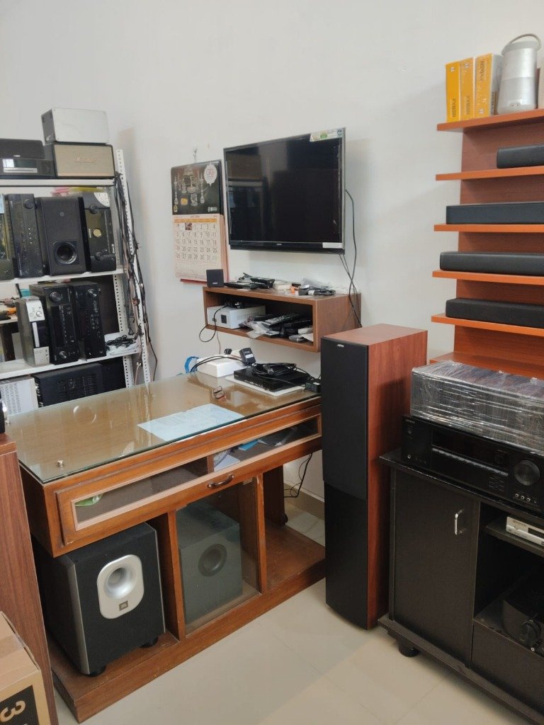 Pravin Audios Service Counter